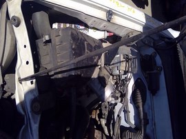 2004 TOYOTA TACOMA, WHITE, SR5 MODEL, STD CAB, 2.4L, AT, 2WD,  Z25173